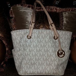 Michael Kors Jet Tote